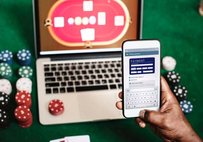 Exploring Mobile Payment Solutions for Online Casinos: Convenience at Your Fingertips