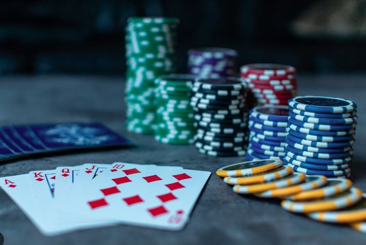 A Brief History of Online Poker: From the First Sites to Modern Platforms